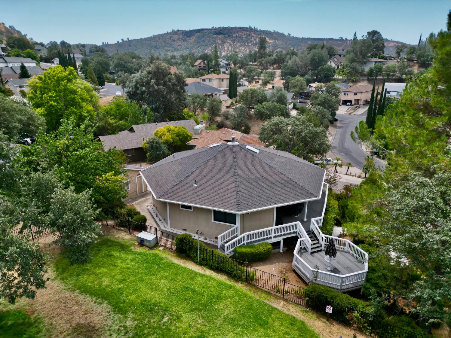 286 Tennis Ct, Copperopolis, CA 95228