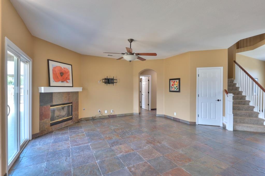 6801 Varni Way, Hughson, CA 95326