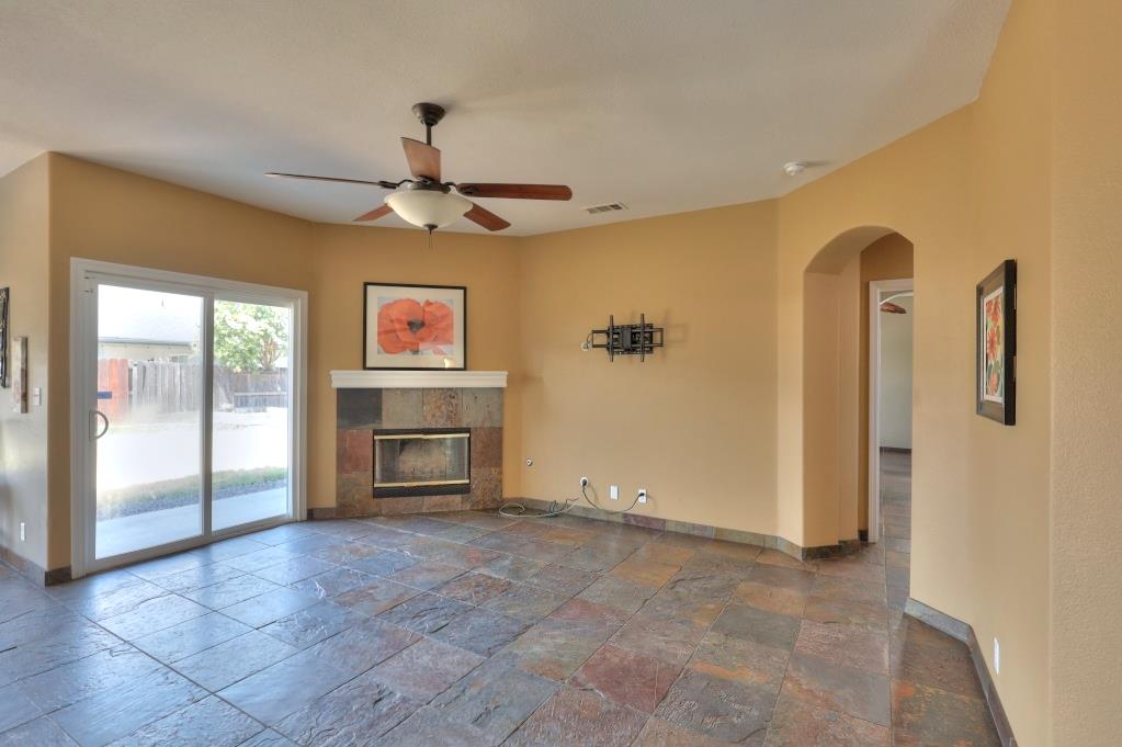 6801 Varni Way, Hughson, CA 95326