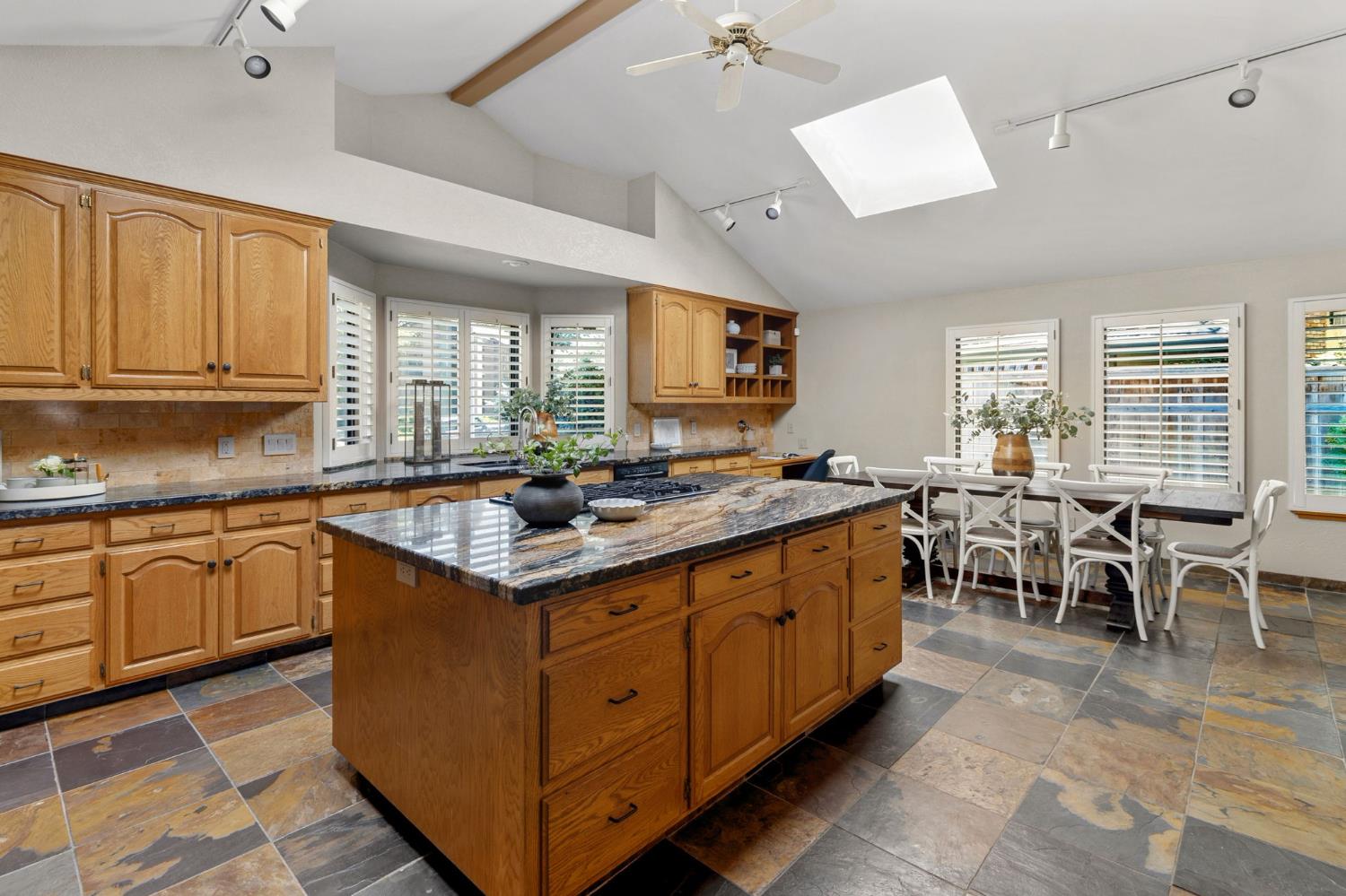 2809 Londonderry Ct, Modesto, CA 95350
