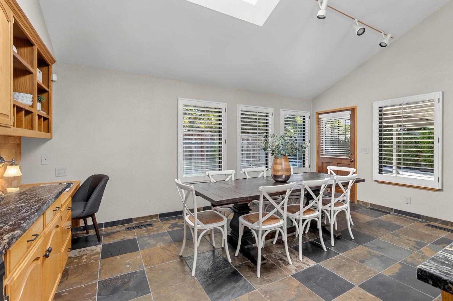 2809 Londonderry Ct, Modesto, CA 95350