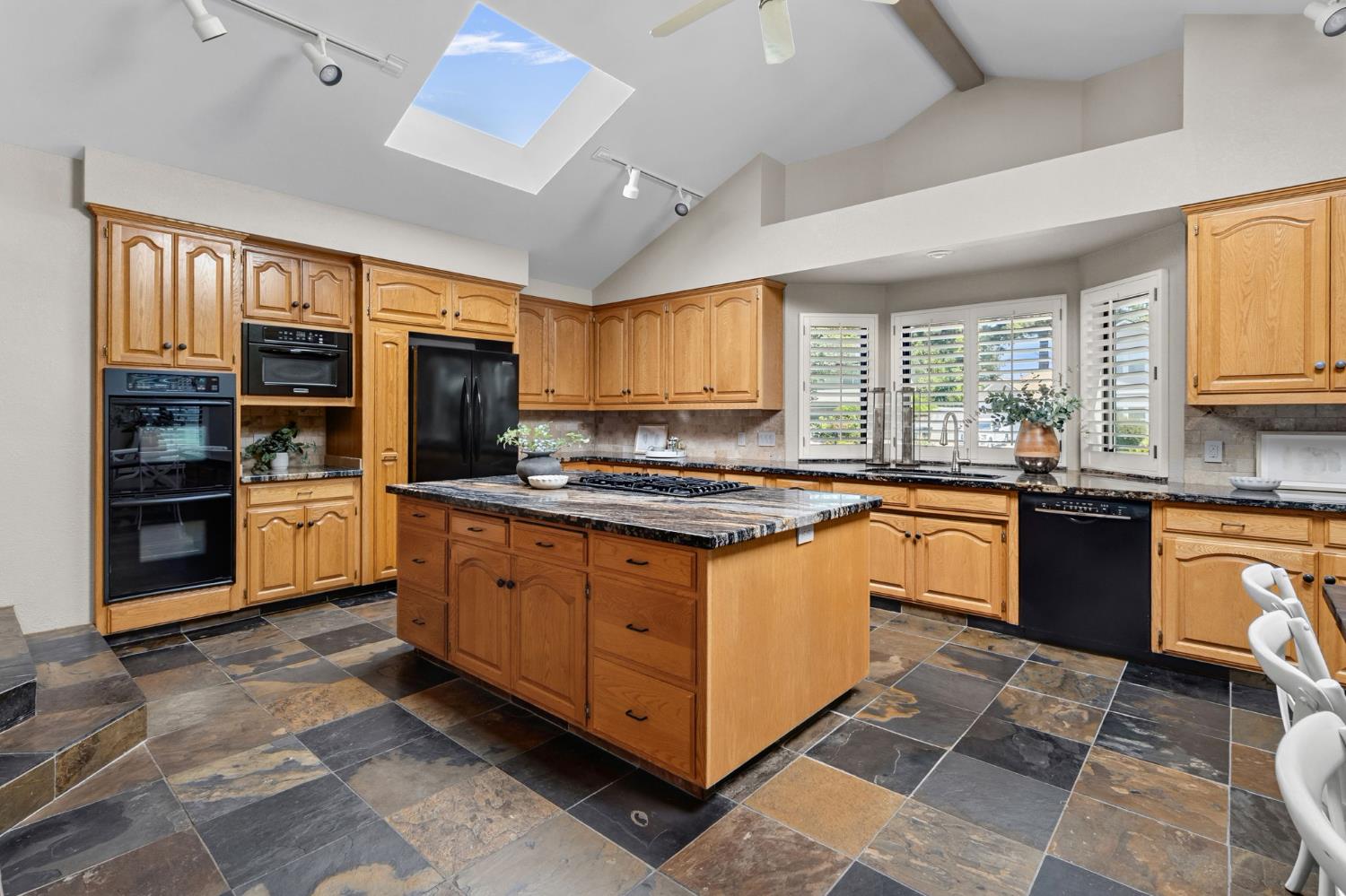 2809 Londonderry Ct, Modesto, CA 95350