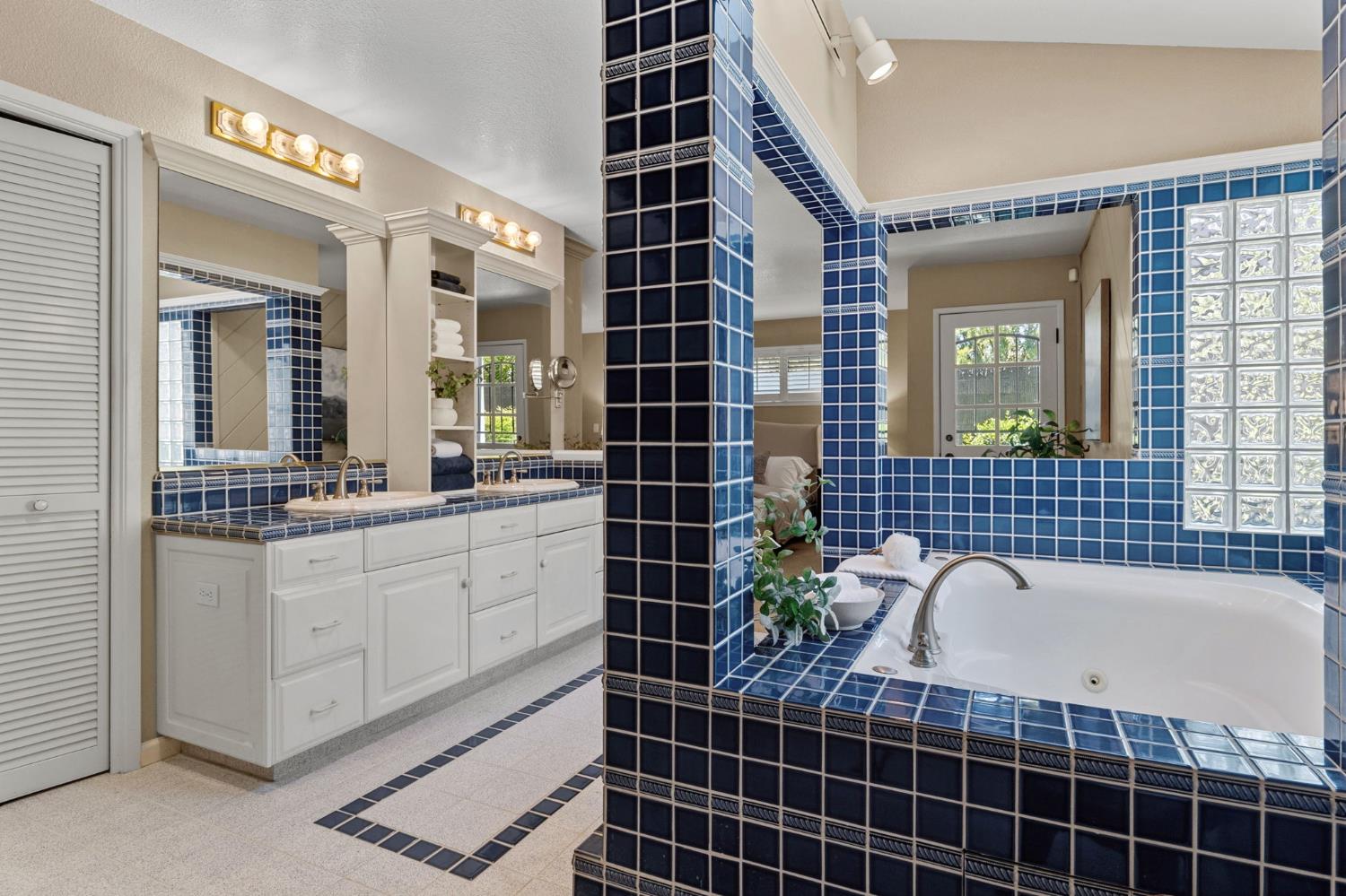 2809 Londonderry Ct, Modesto, CA 95350