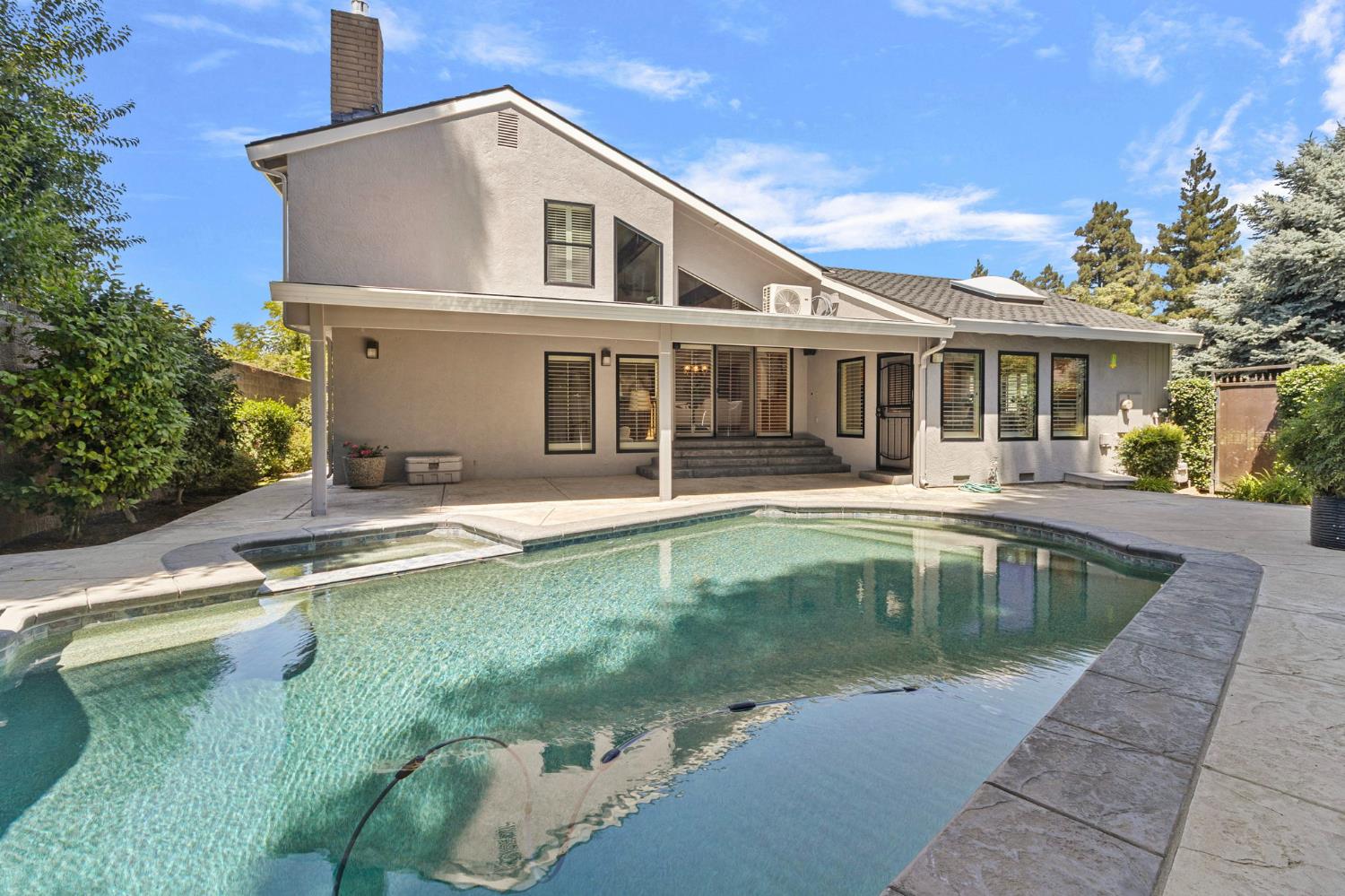 2809 Londonderry Ct, Modesto, CA 95350