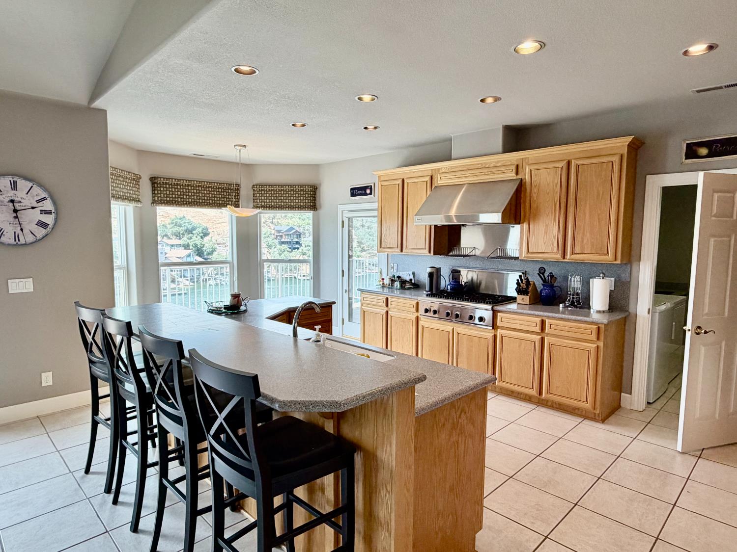 1073 Shoreline Dr, Copperopolis, CA 95228