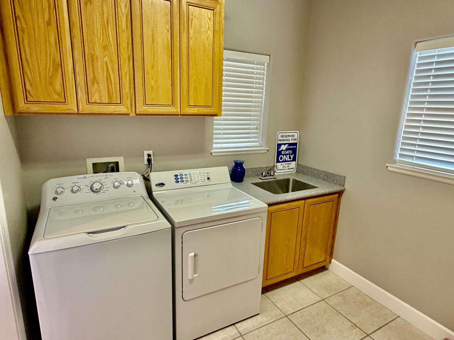 1073 Shoreline Dr, Copperopolis, CA 95228