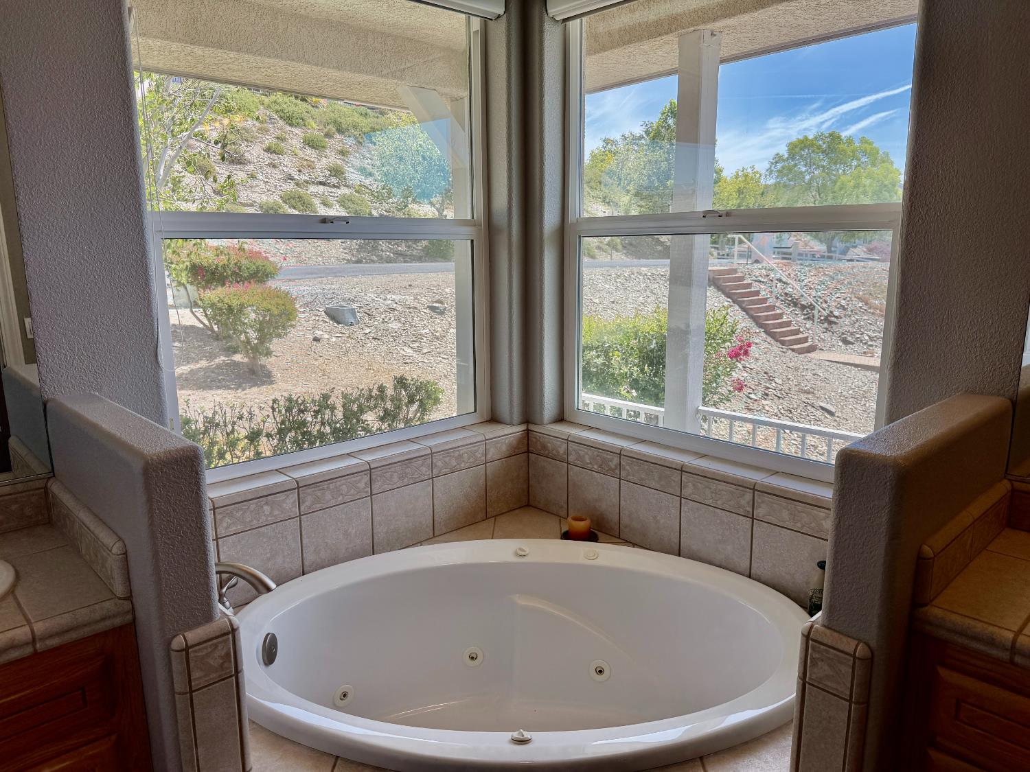 1073 Shoreline Dr, Copperopolis, CA 95228
