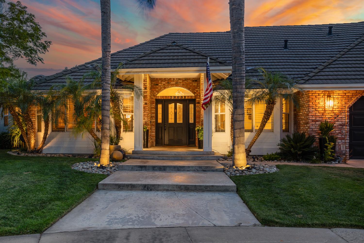 3809 Ruisdael Dr, Modesto, CA 95356