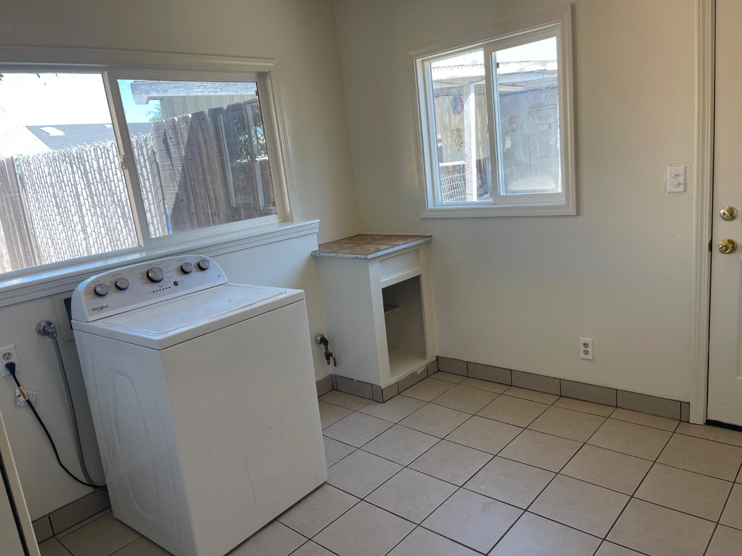 703 Flower St, Turlock, CA 95380