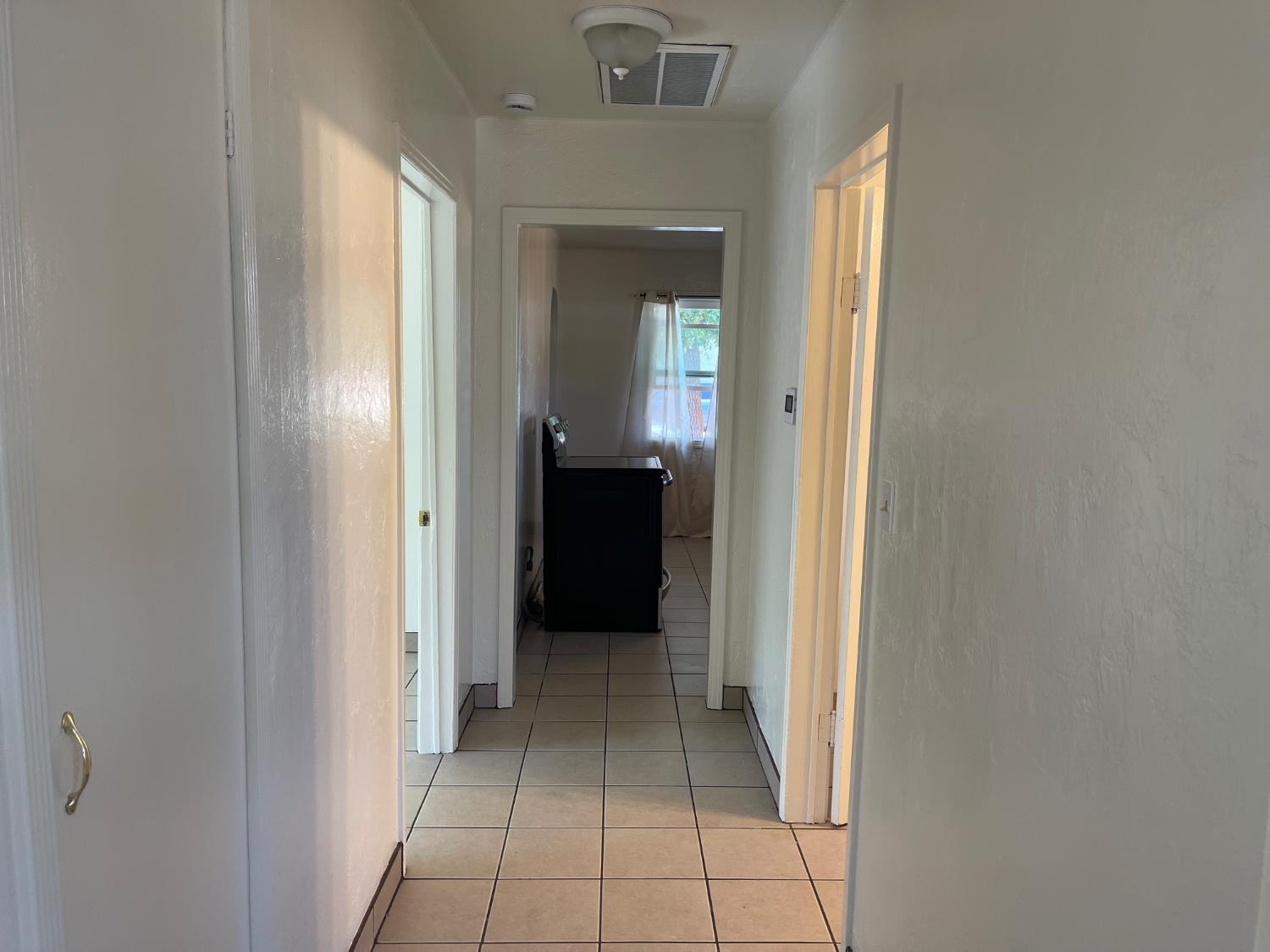 703 Flower St, Turlock, CA 95380