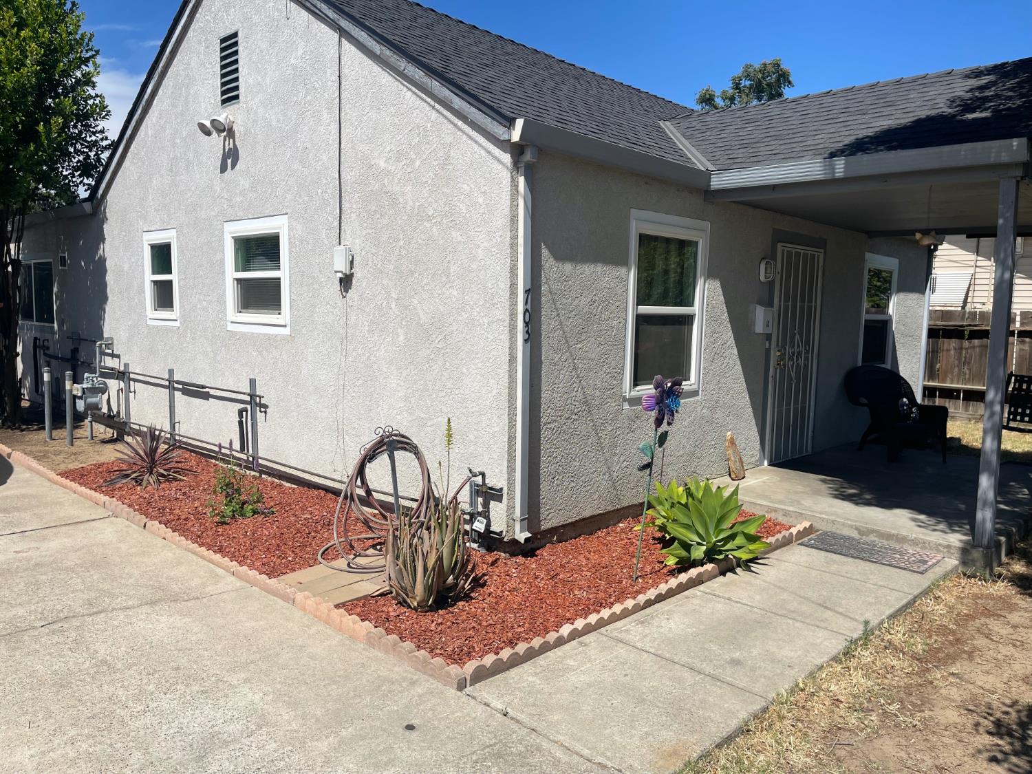 703 Flower St, Turlock, CA 95380