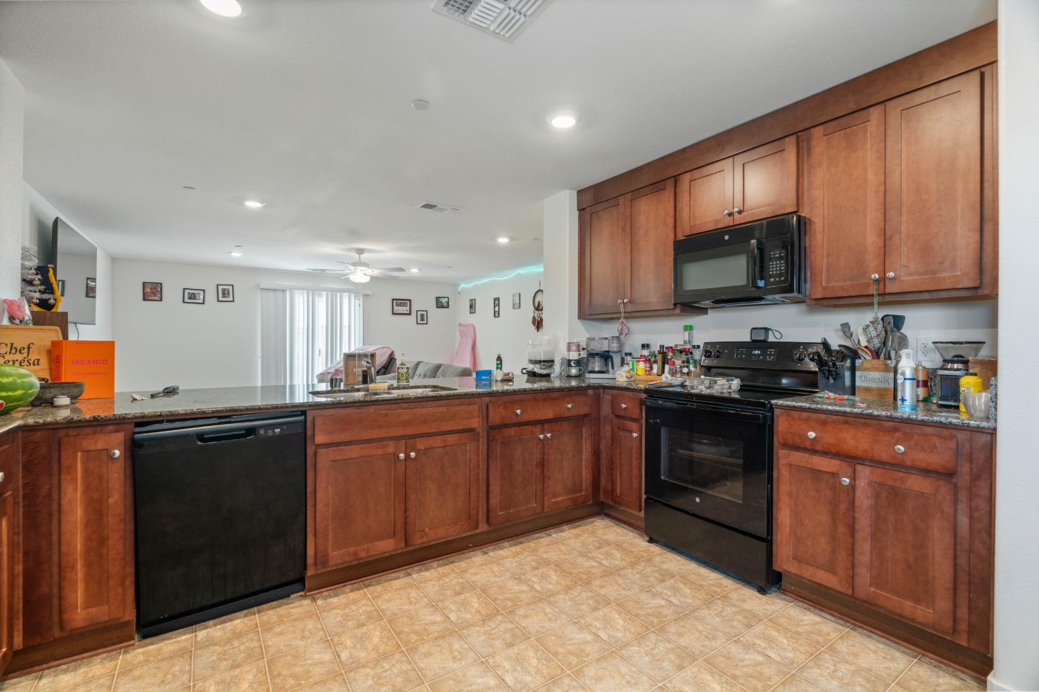 702 Dean Ct, Merced, CA 95341