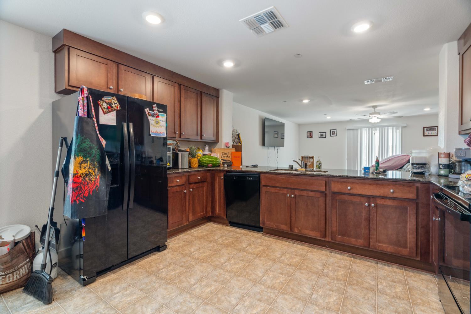 702 Dean Ct, Merced, CA 95341