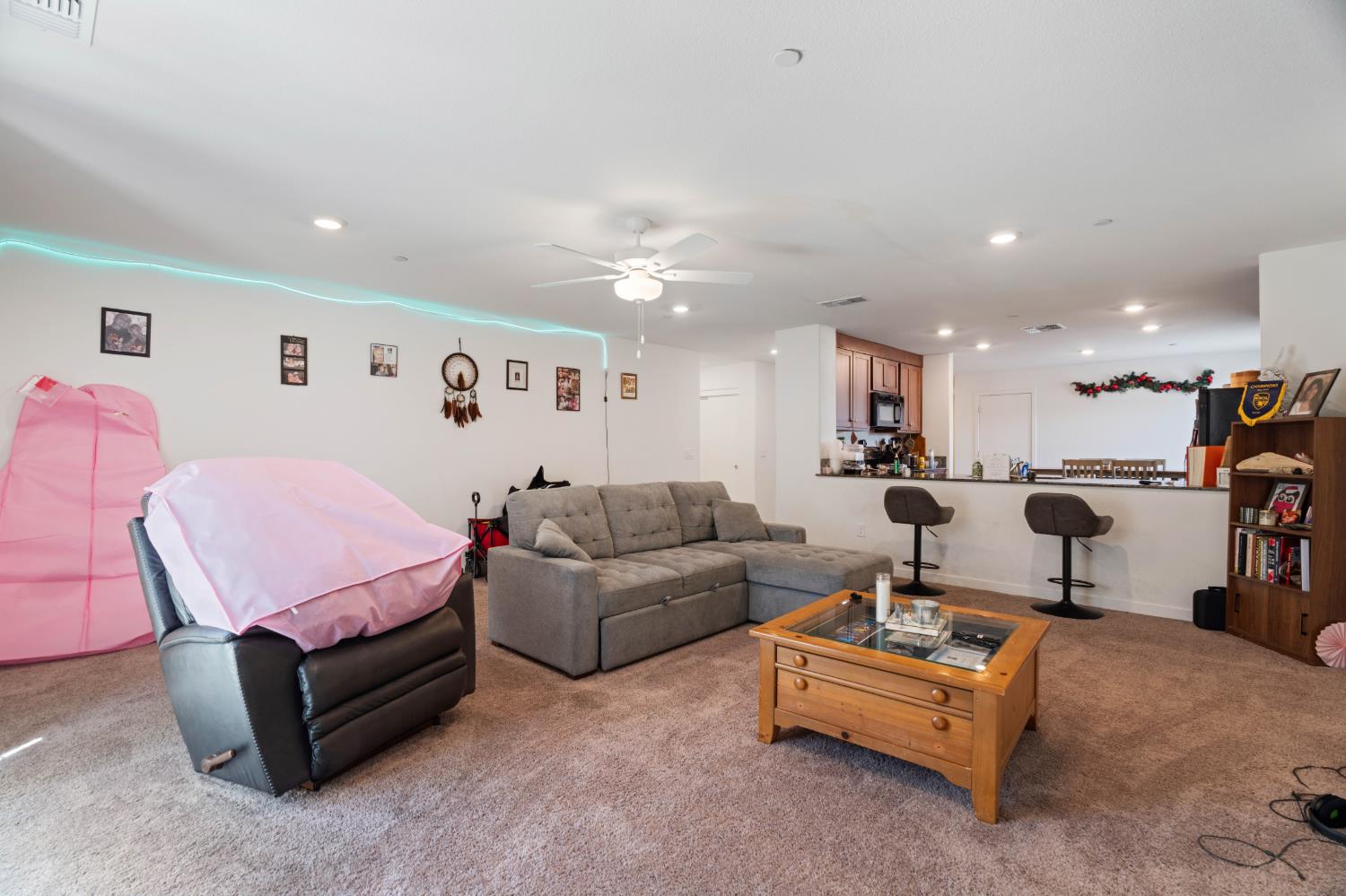 702 Dean Ct, Merced, CA 95341