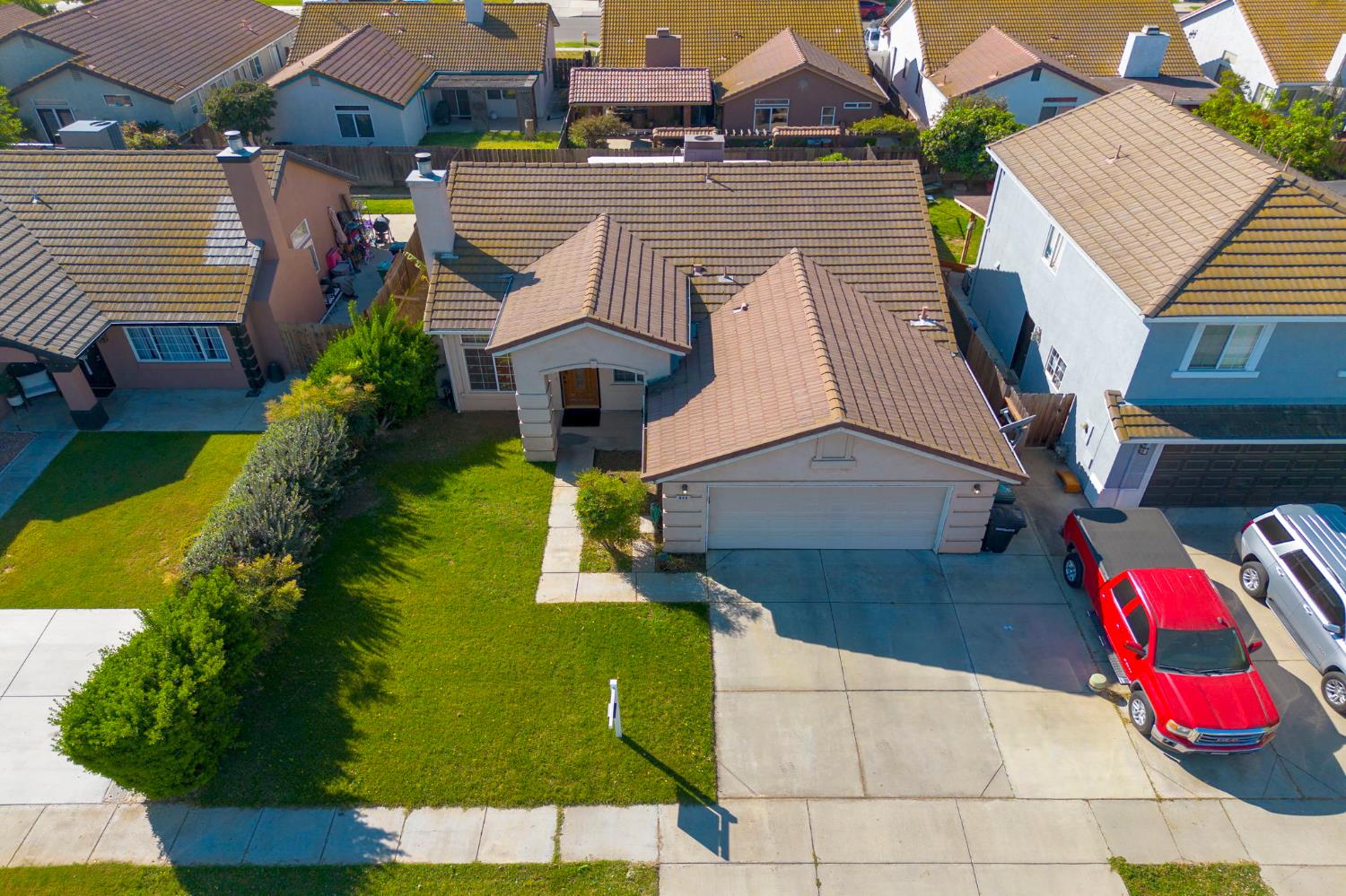 940 Allacante Dr, Ceres, CA 95307