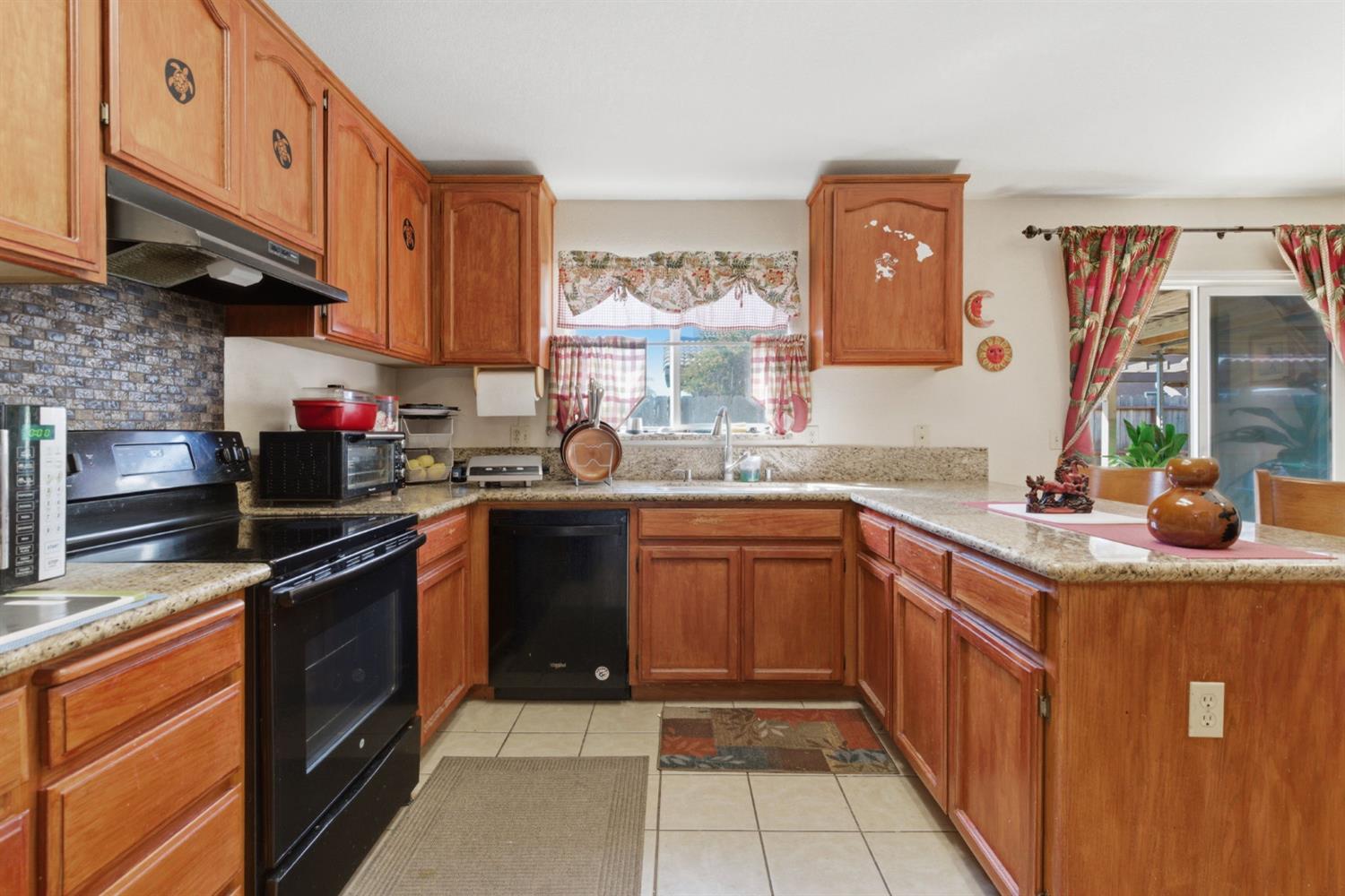 940 Allacante Dr, Ceres, CA 95307