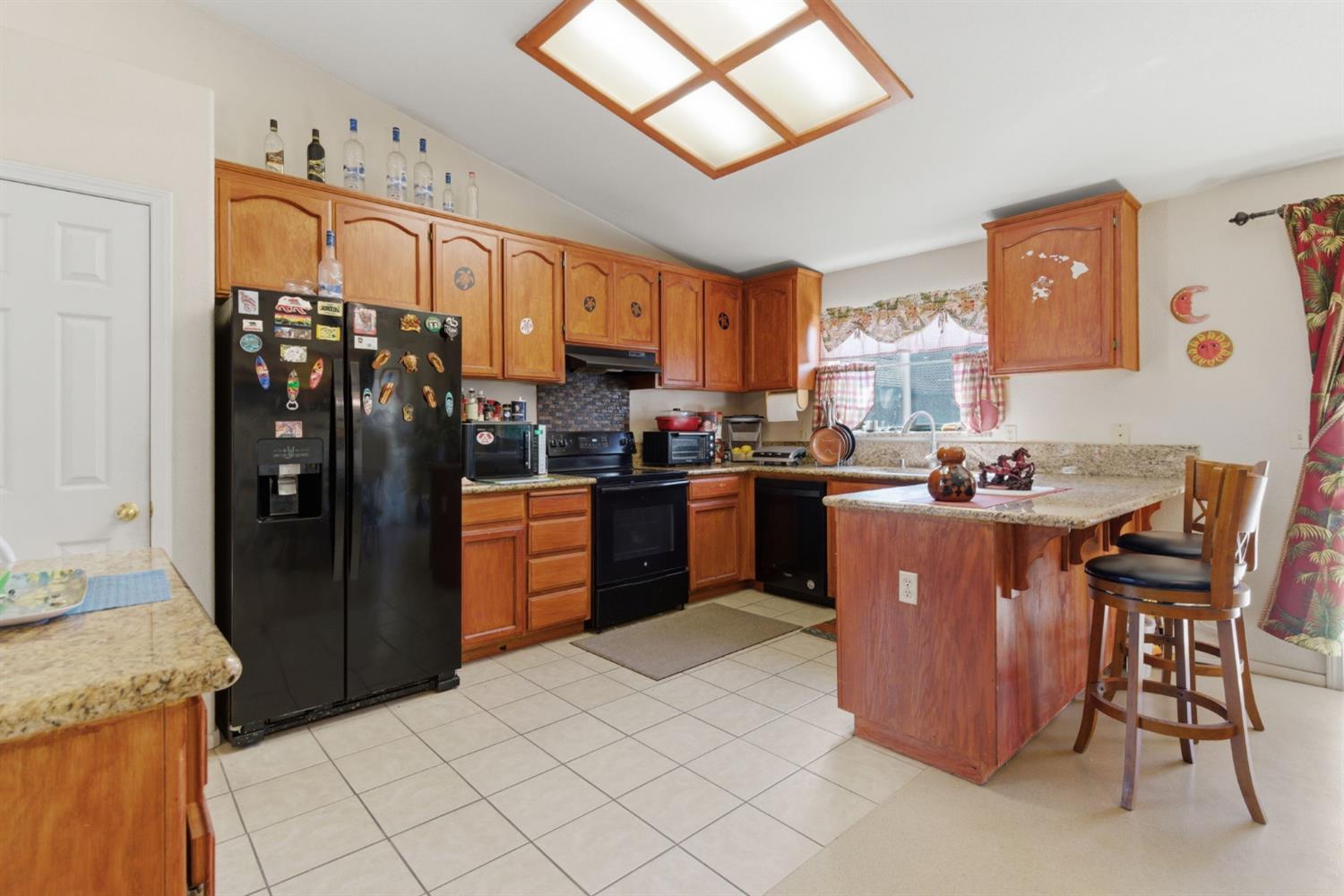 940 Allacante Dr, Ceres, CA 95307