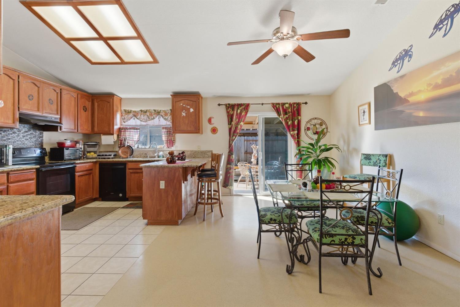 940 Allacante Dr, Ceres, CA 95307