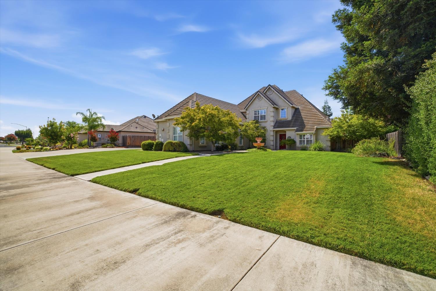 1718 Doak Blvd, Ripon, CA 95366