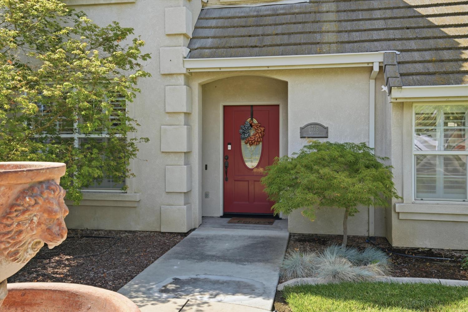 1718 Doak Blvd, Ripon, CA 95366
