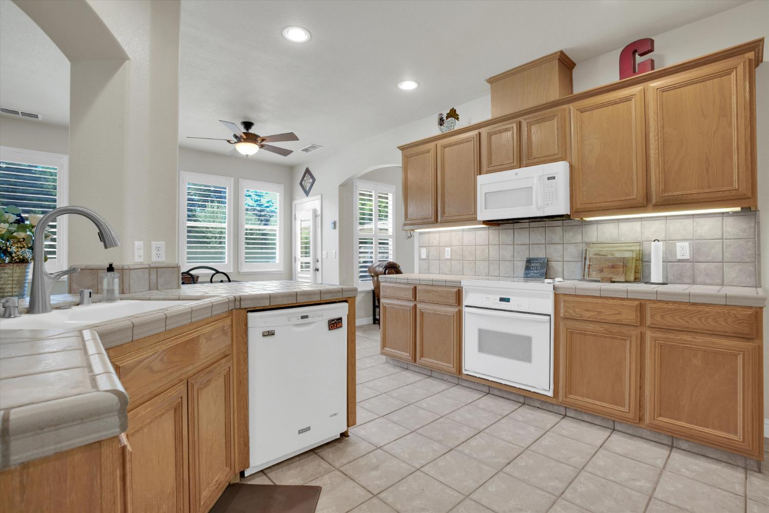 1718 Doak Blvd, Ripon, CA 95366
