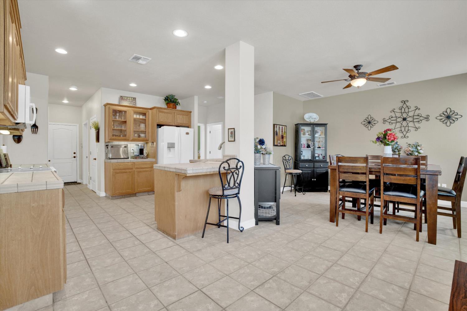 1718 Doak Blvd, Ripon, CA 95366