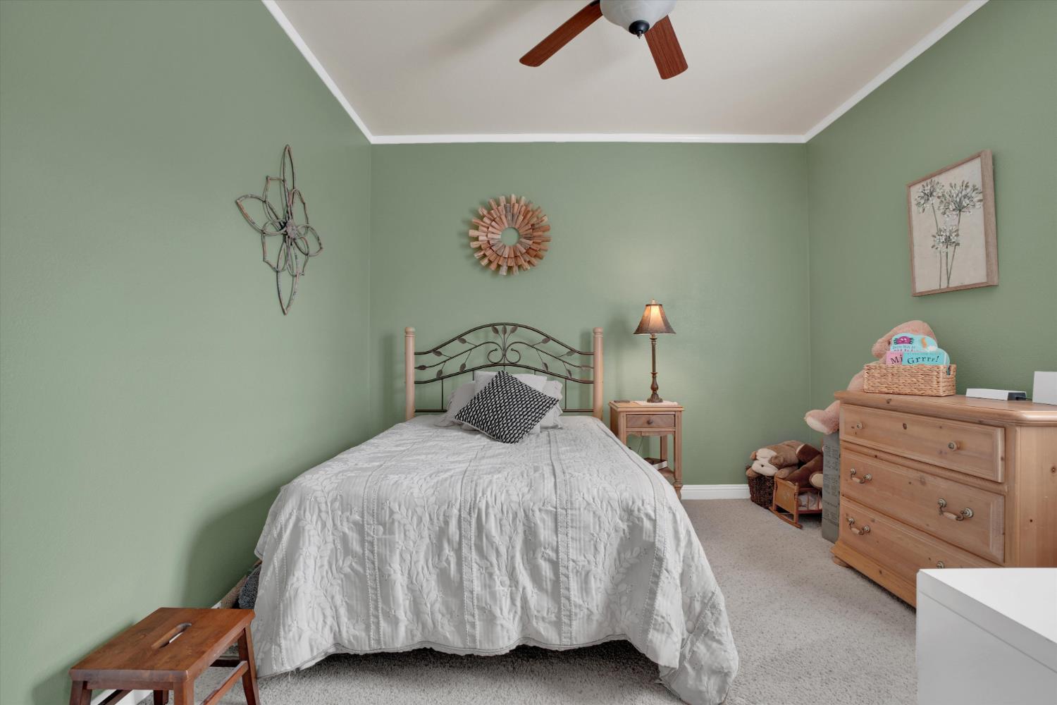 1718 Doak Blvd, Ripon, CA 95366