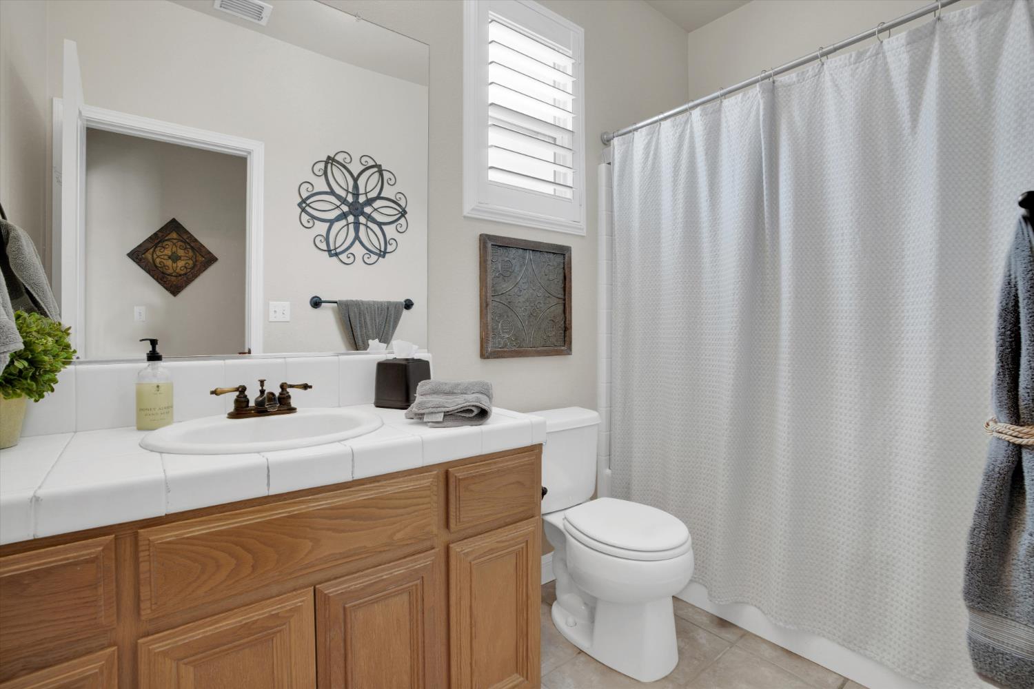 1718 Doak Blvd, Ripon, CA 95366