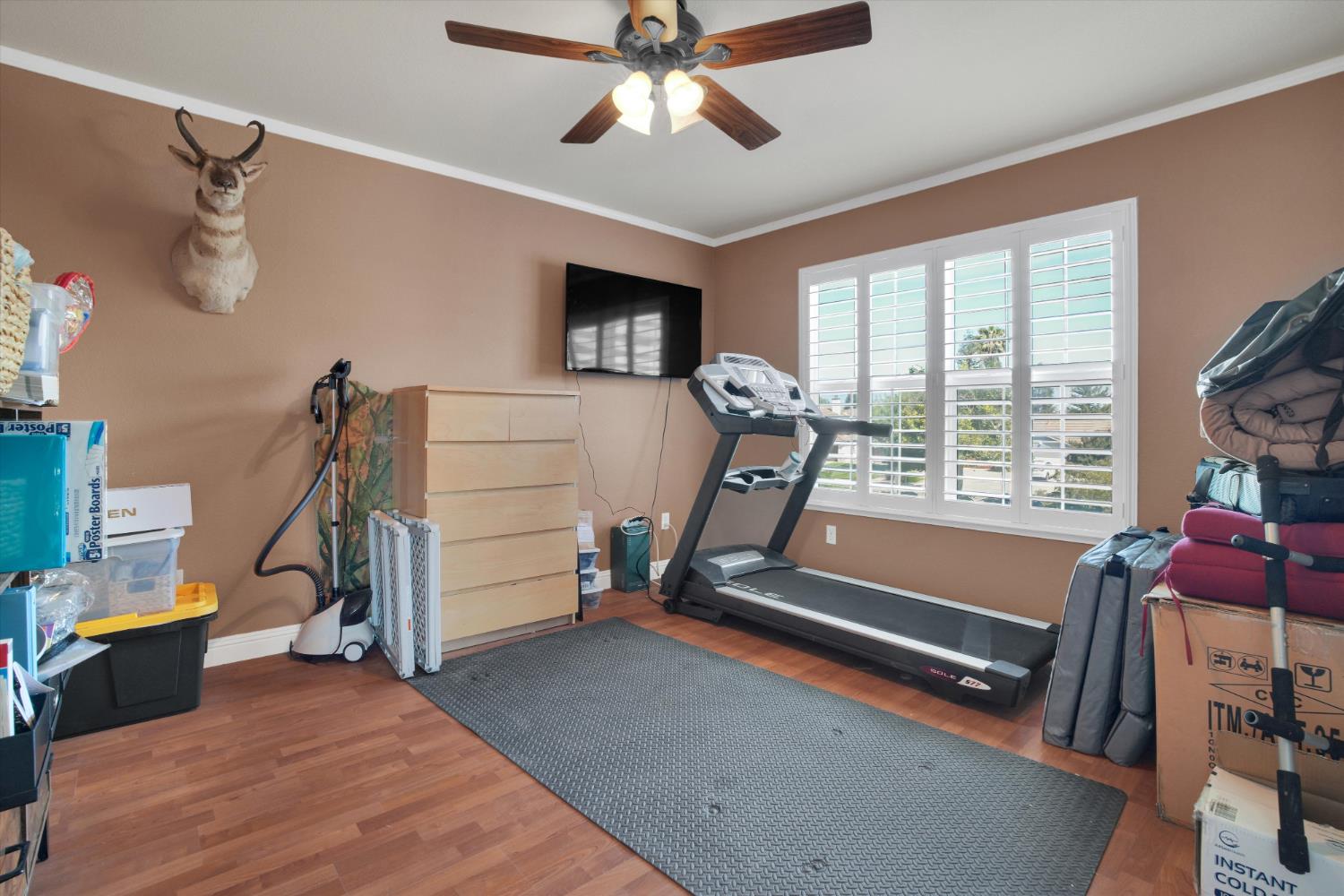 1718 Doak Blvd, Ripon, CA 95366