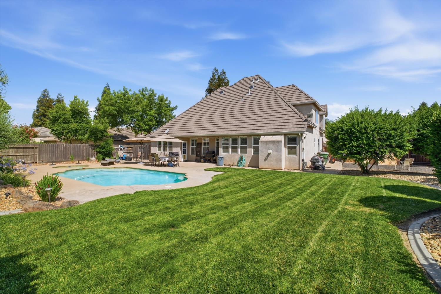 1718 Doak Blvd, Ripon, CA 95366