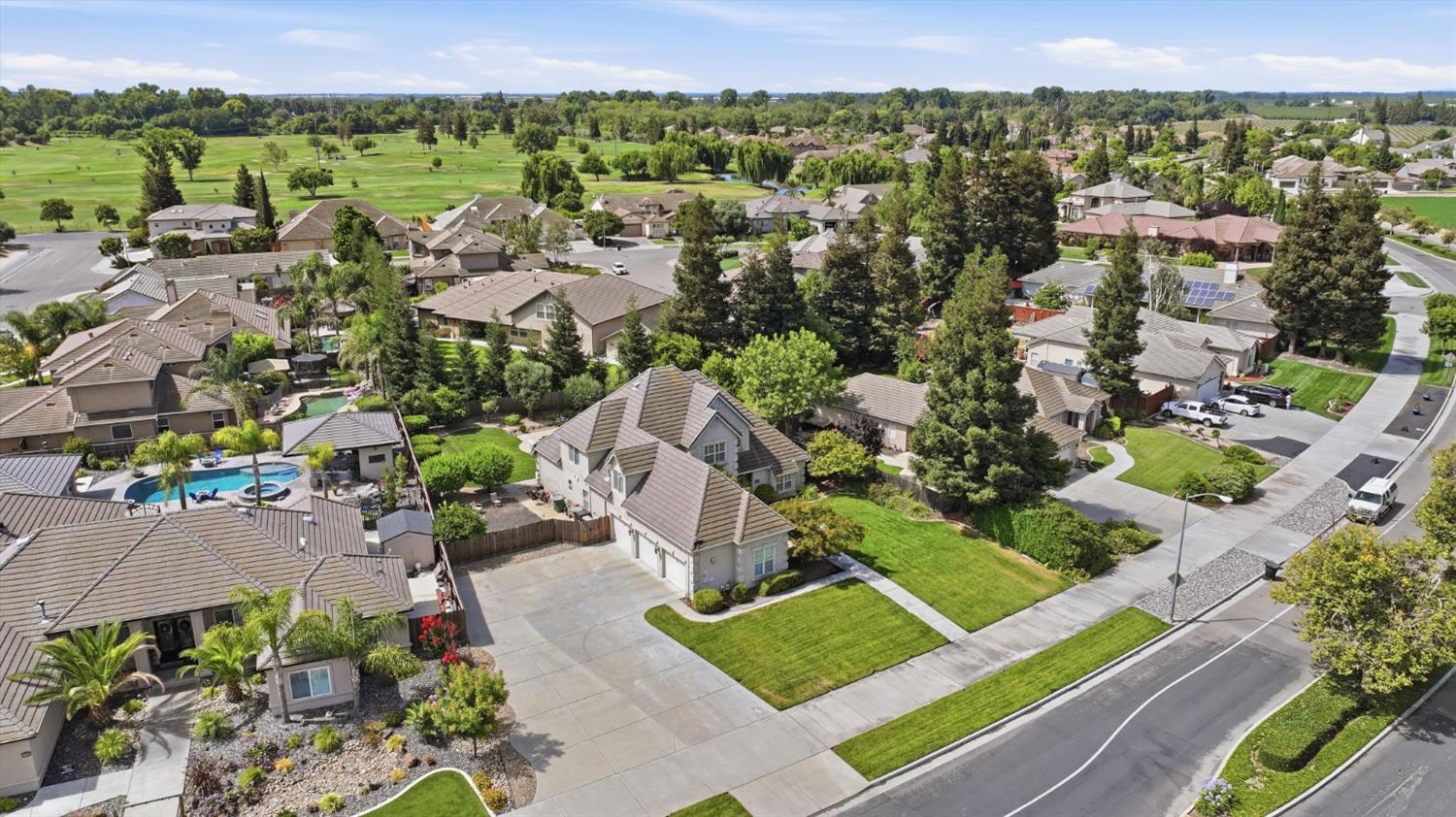 1718 Doak Blvd, Ripon, CA 95366