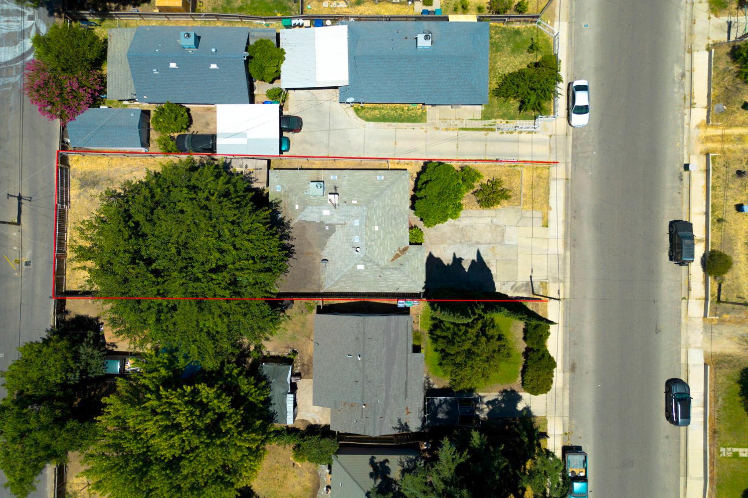 6807 N Cottage St, Winton, CA 95388