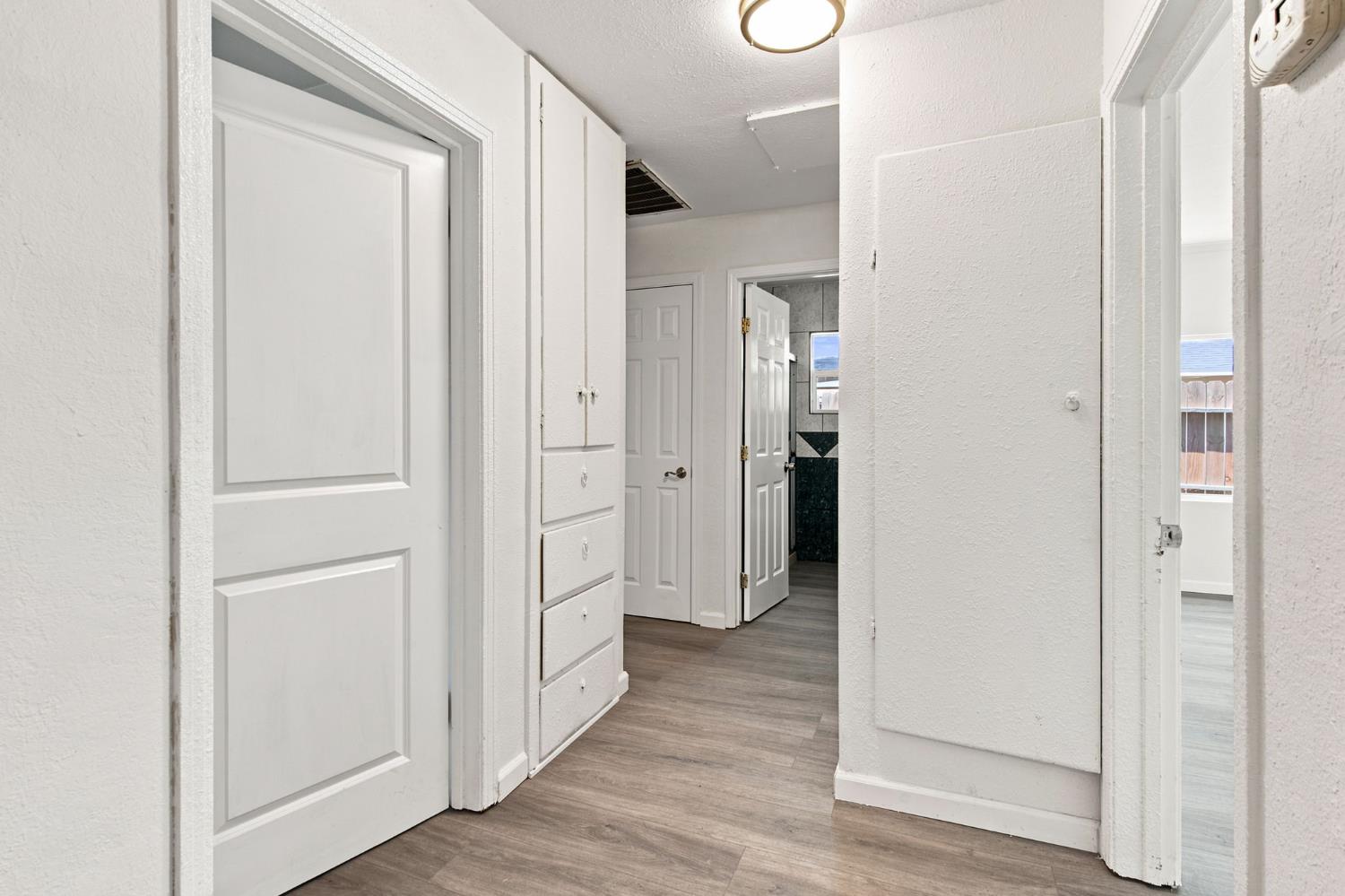 6807 N Cottage St, Winton, CA 95388