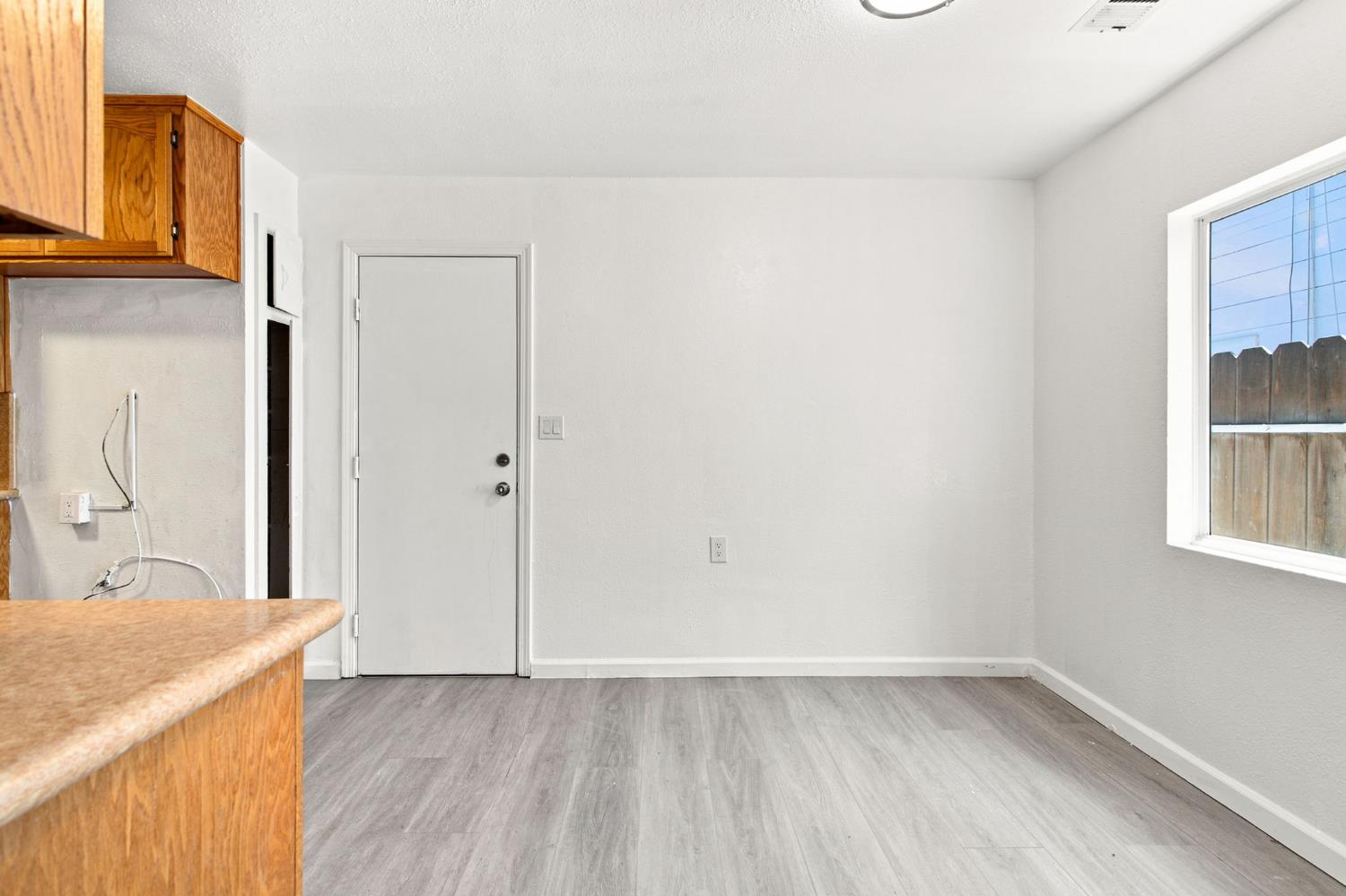 6807 N Cottage St, Winton, CA 95388