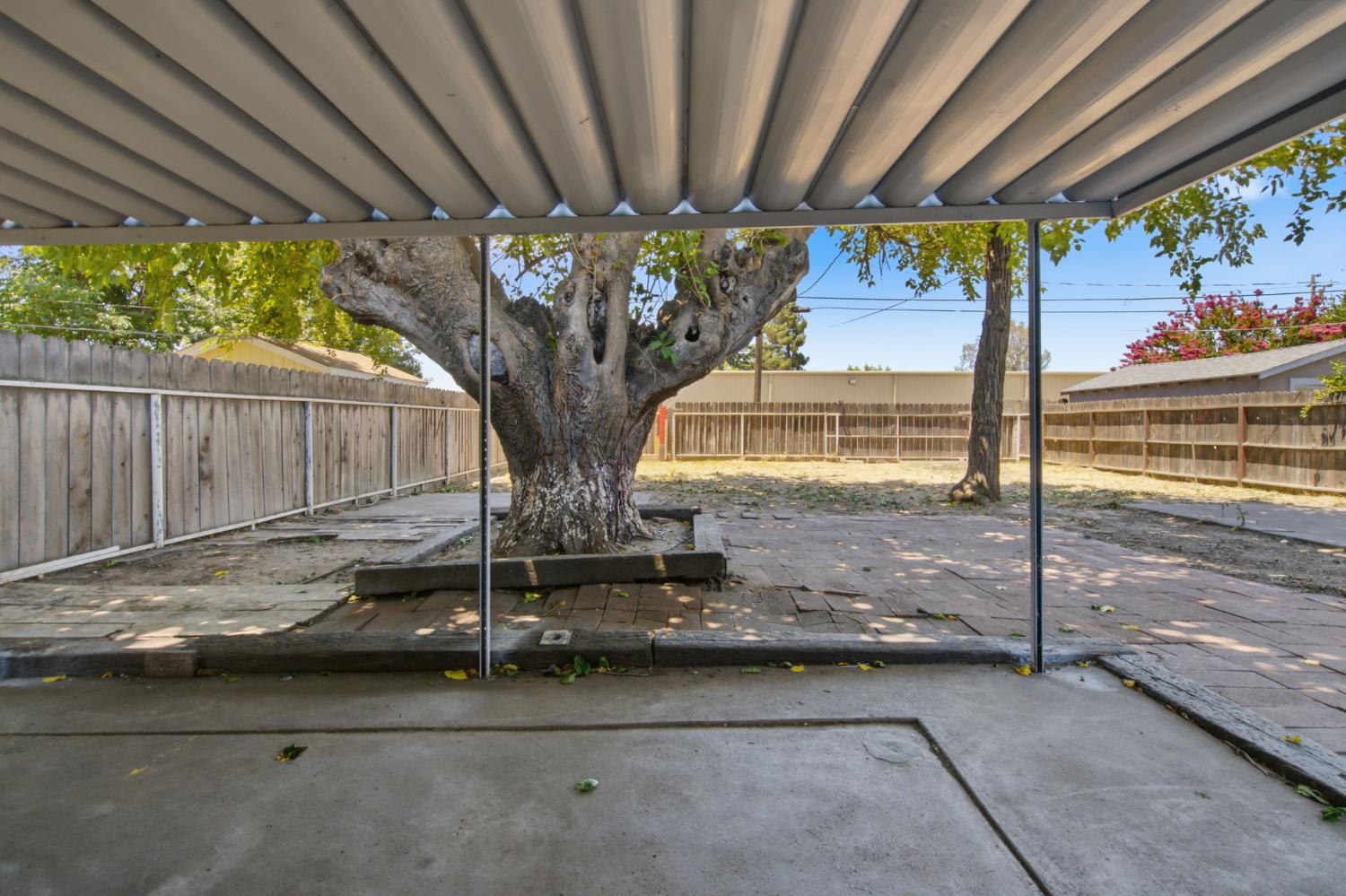 6807 N Cottage St, Winton, CA 95388