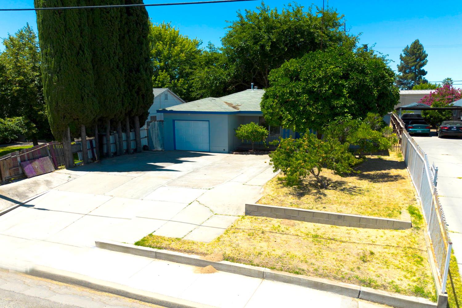 6807 N Cottage St, Winton, CA 95388