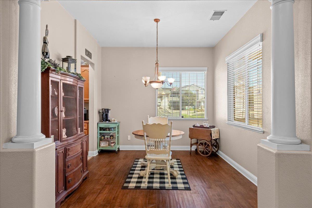 564 Old Bluff Ct, Oakdale, CA 95361