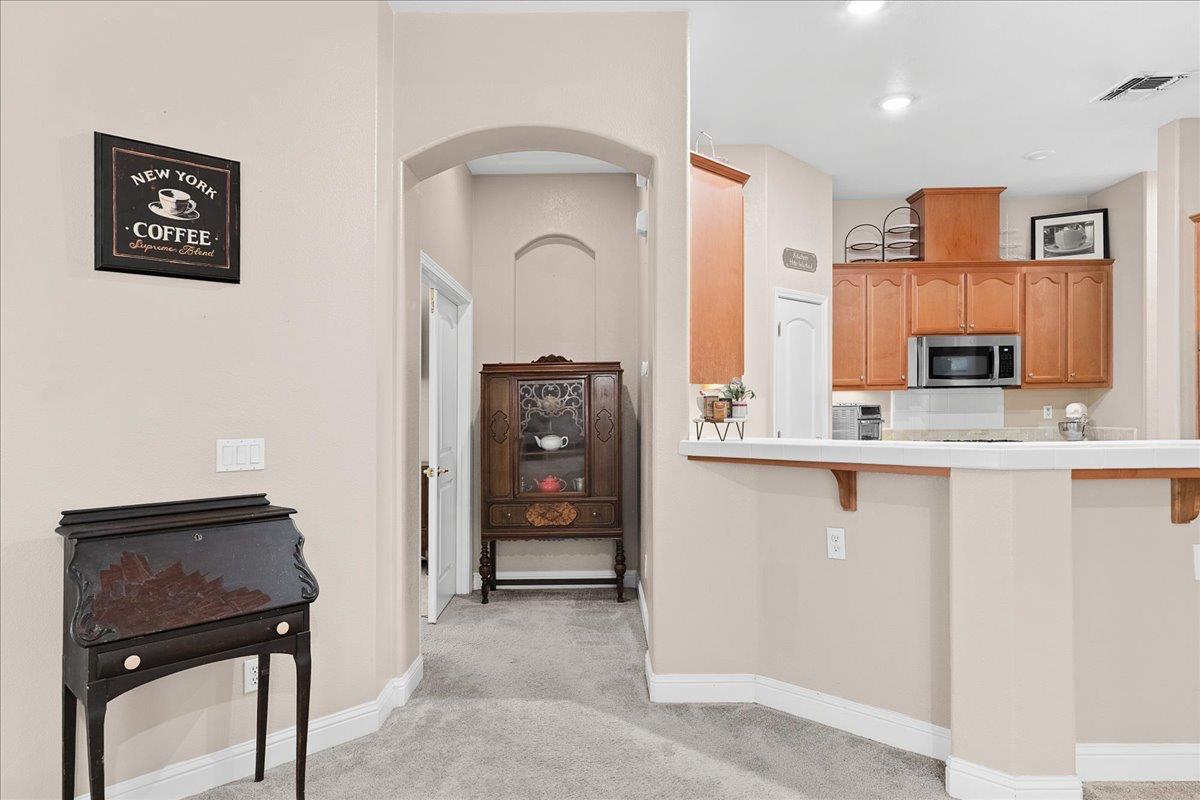 564 Old Bluff Ct, Oakdale, CA 95361