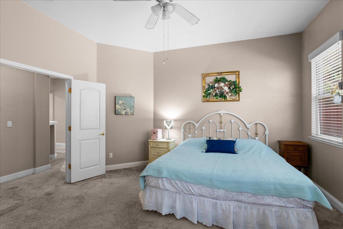 564 Old Bluff Ct, Oakdale, CA 95361