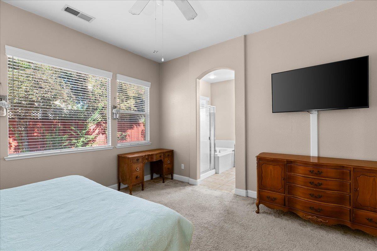 564 Old Bluff Ct, Oakdale, CA 95361