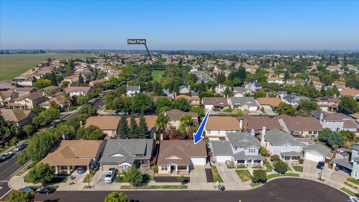 564 Old Bluff Ct, Oakdale, CA 95361