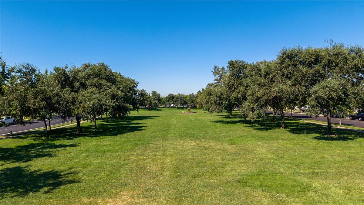 564 Old Bluff Ct, Oakdale, CA 95361