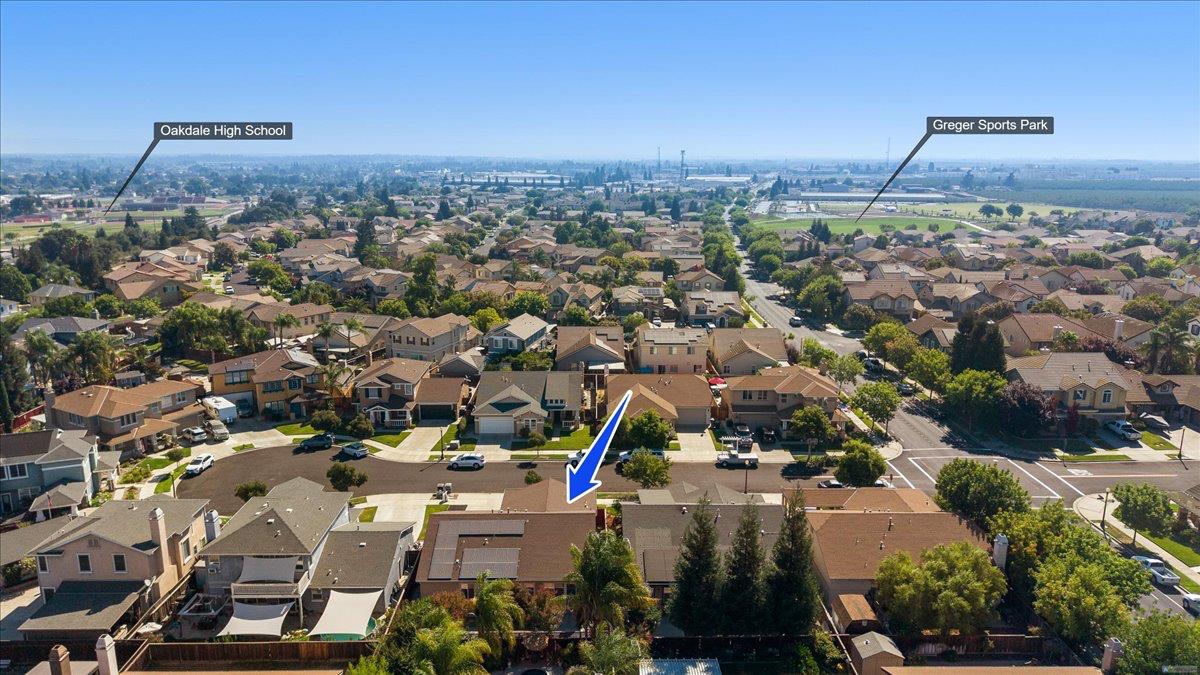 564 Old Bluff Ct, Oakdale, CA 95361