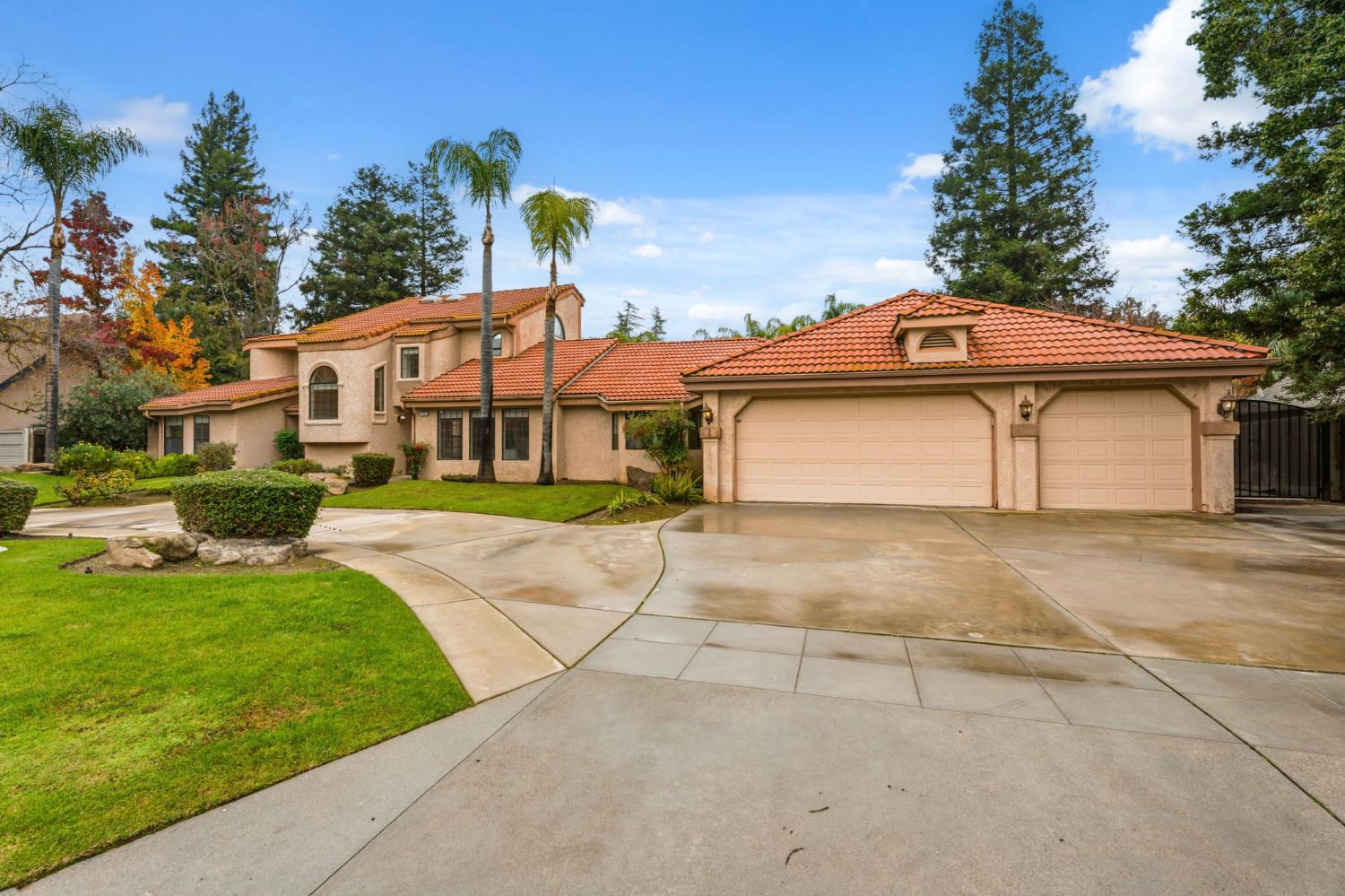 375 W Hagler Ave, Fresno, CA 93711