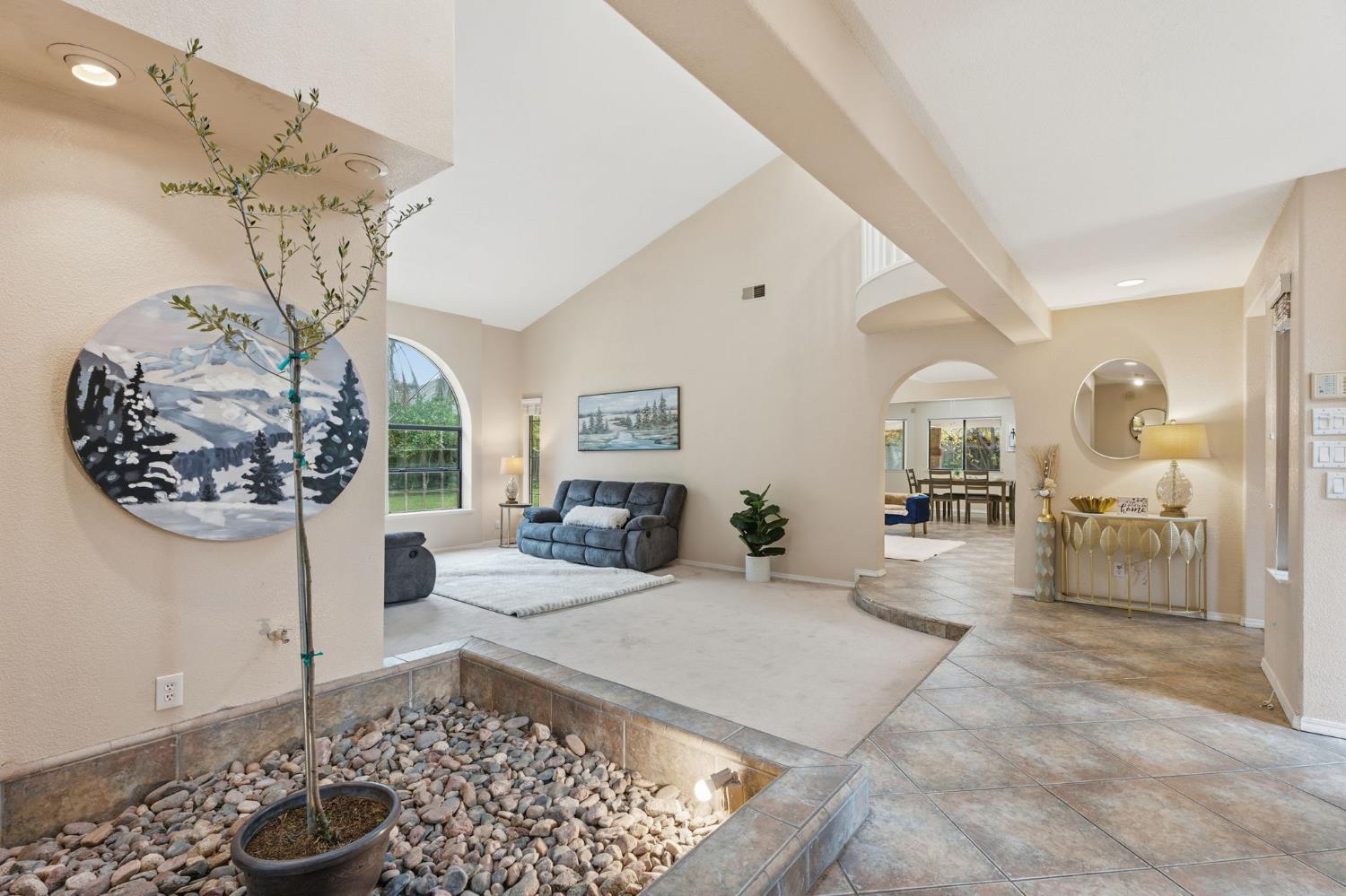 375 W Hagler Ave, Fresno, CA 93711