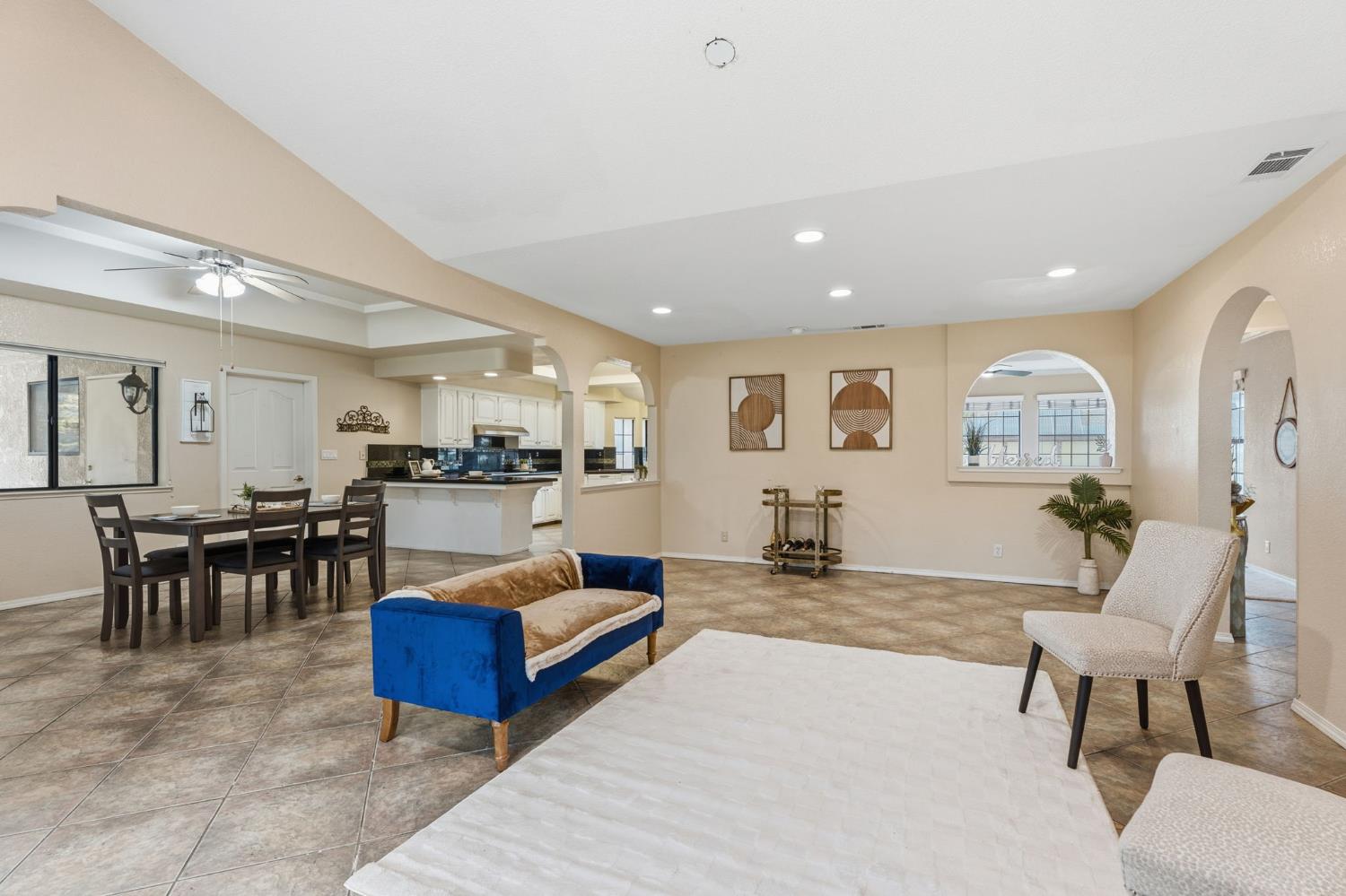 375 W Hagler Ave, Fresno, CA 93711