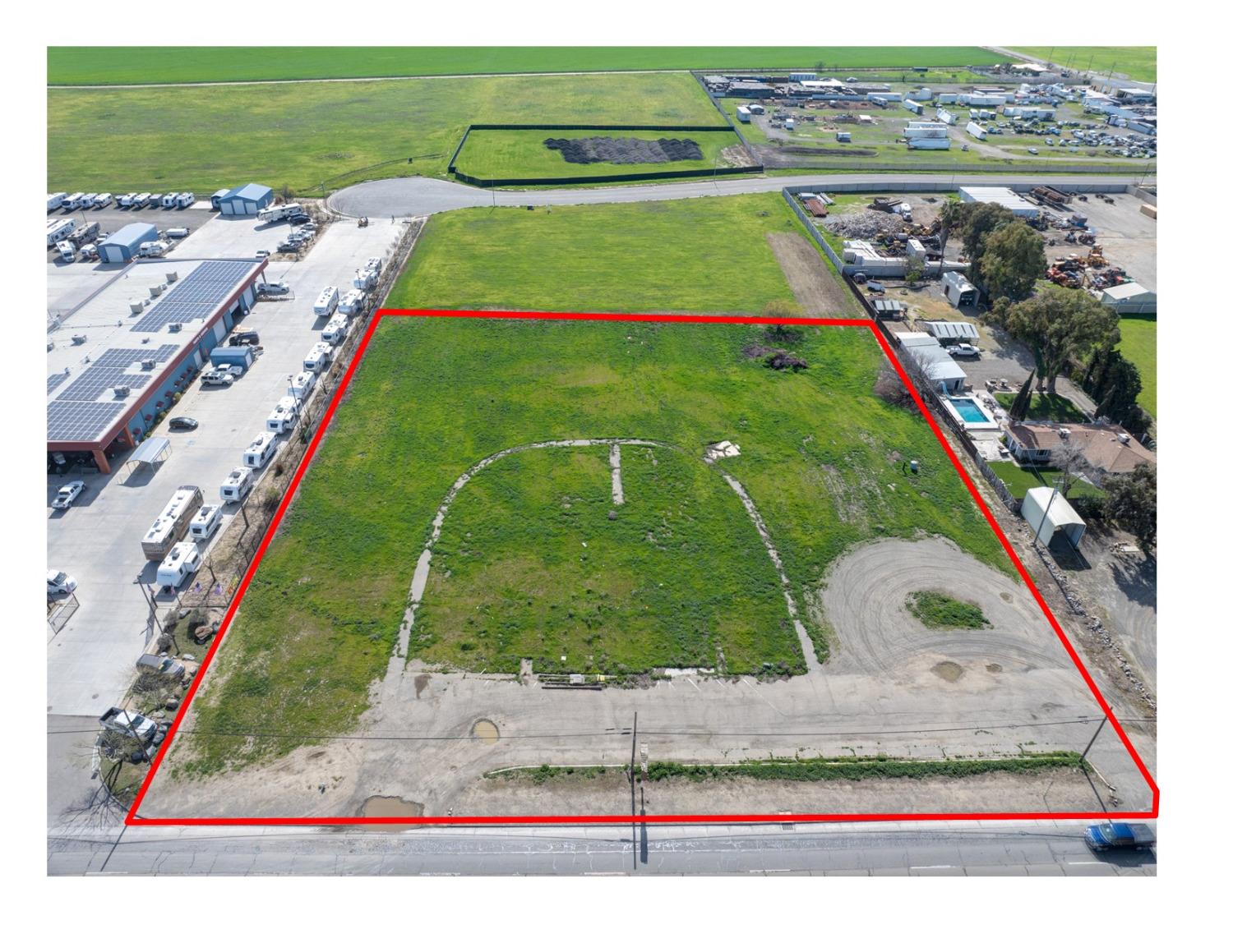2527 E Pacheco Blvd, Los Banos, CA 95322