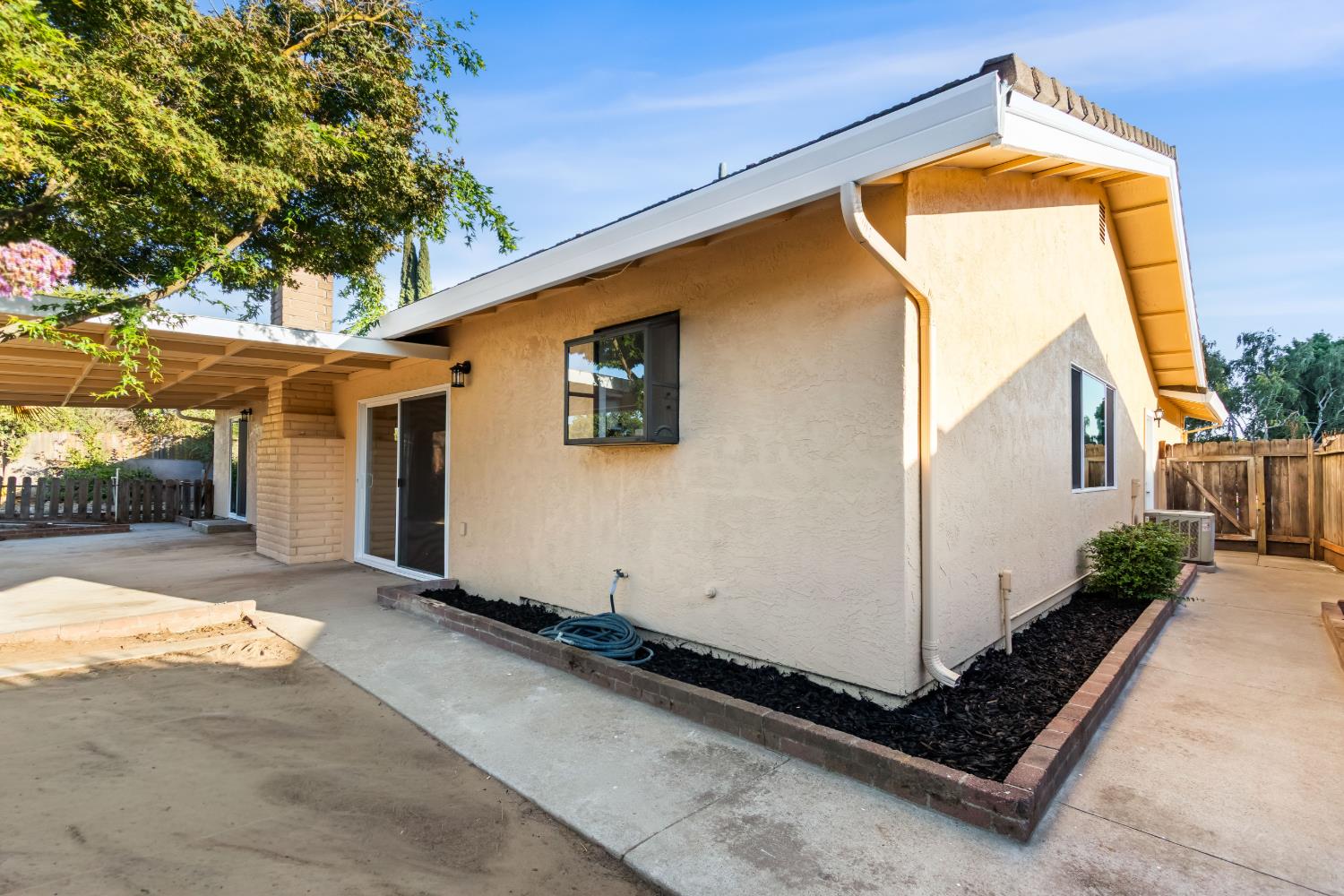 1166 Trailwood Ave, Manteca, CA 95336