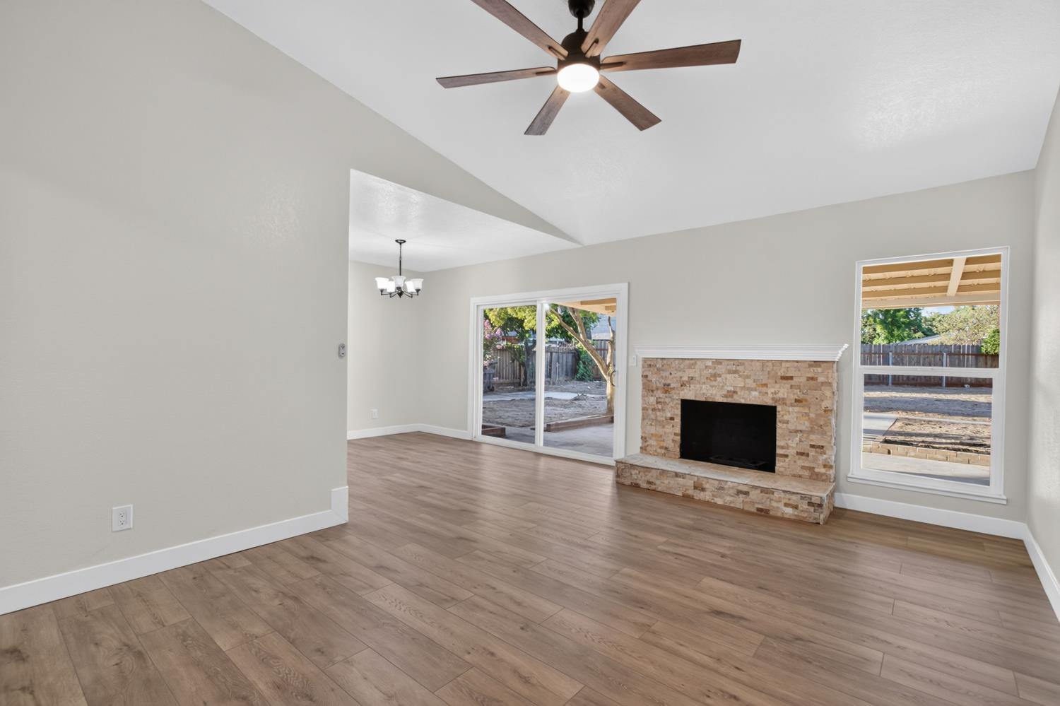 1166 Trailwood Ave, Manteca, CA 95336