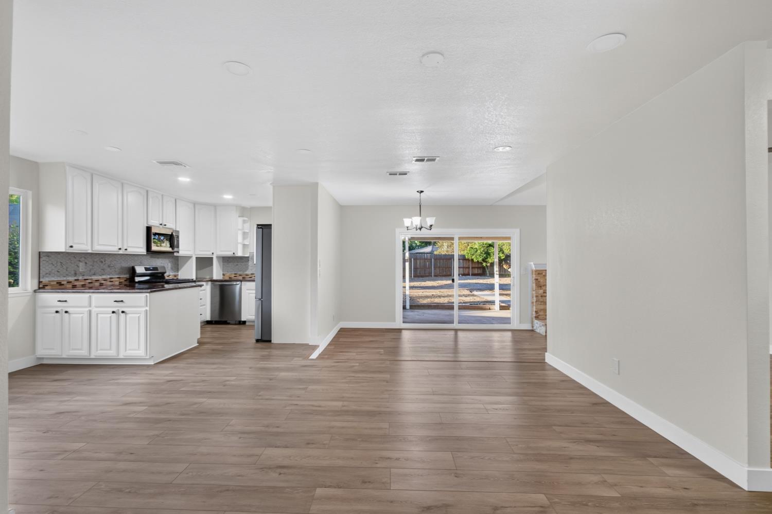 1166 Trailwood Ave, Manteca, CA 95336
